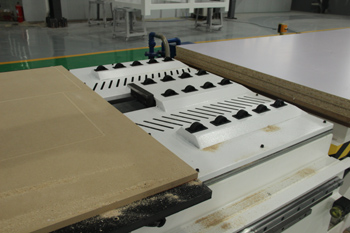 Fresadora CNC para produccion de muebles