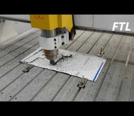 Fresadora CNC FTL-1325WC